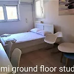 بيت للعطل Vrachati Sea Front House