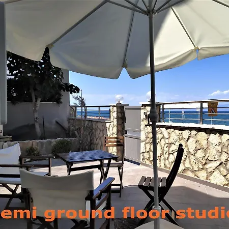 Vrachati Sea Front House Dom wakacyjny