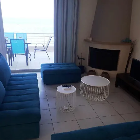펜션 Vrachati Sea Front House