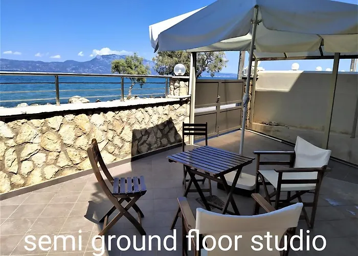 Vrachati Sea Front House Feriehus *