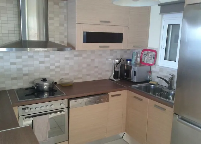 Feriehus Vrachati Sea Front House *